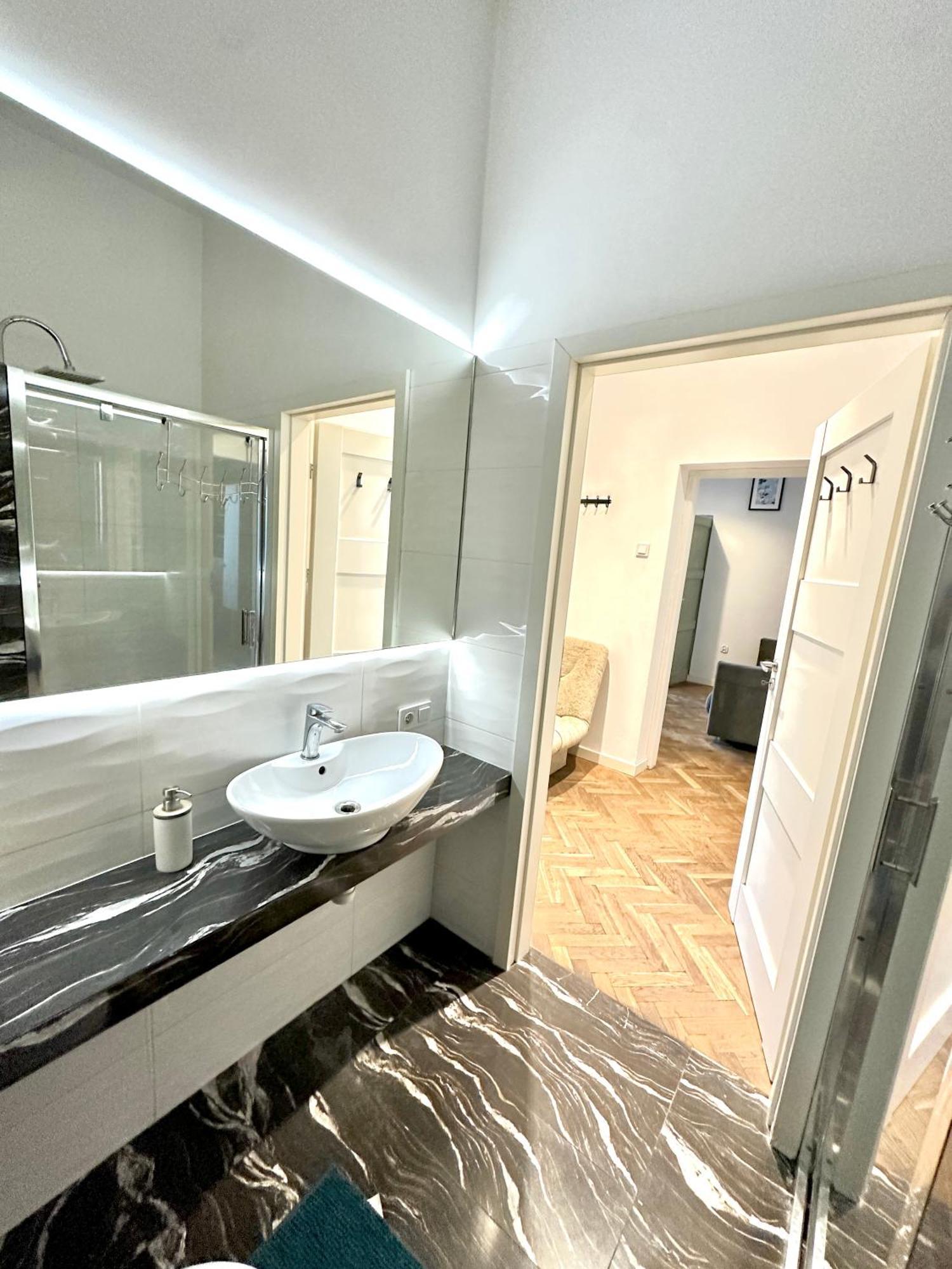 Old Town Elegance Retreat Apartament Warszawa